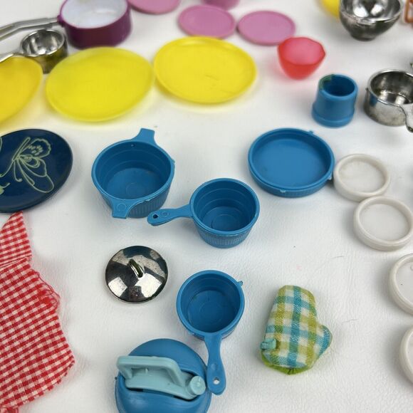 Fashion Doll Accessories Some Barbie VTG Plastic Food Kitchen Cookware 50+ Piece - Picture 9 of 9
